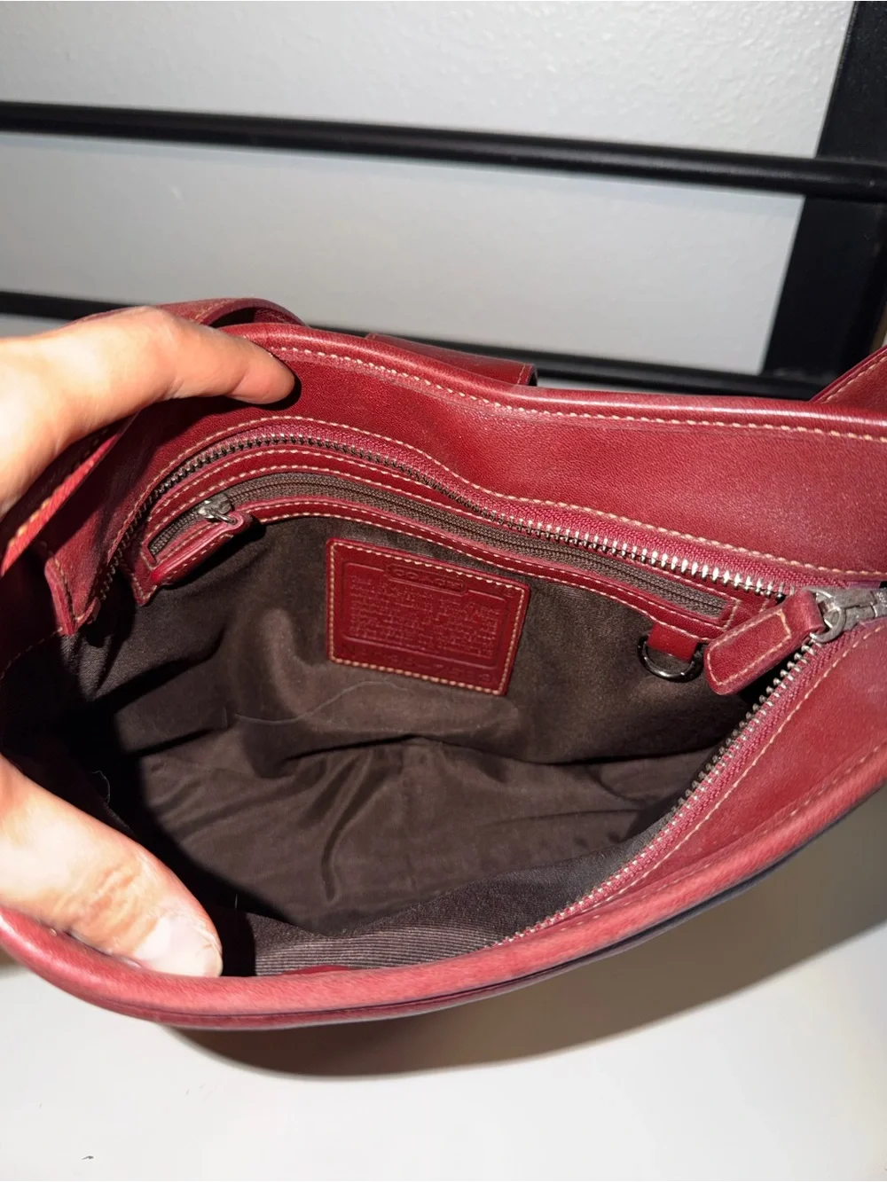 Red Vintage Coach Hampton 7583